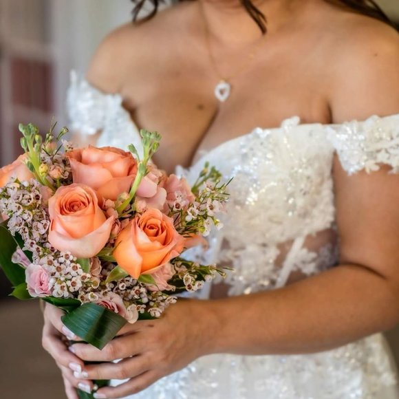 Wedding dress - Picture 3 of 3